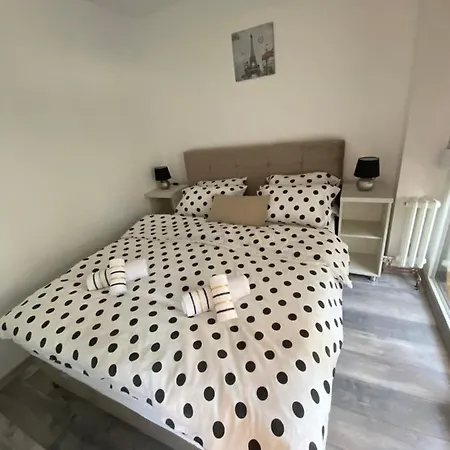 Omar Stan Na Dan Besplatan Parking Appartement