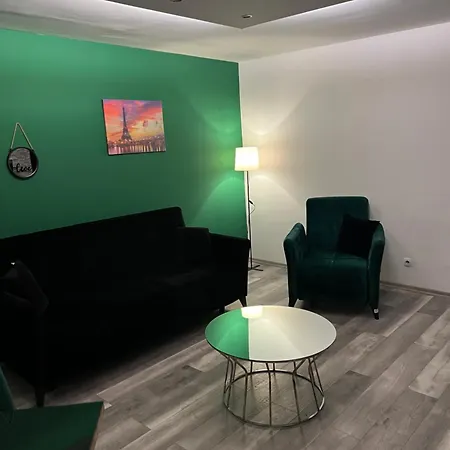 Apartment Omar Stan Na Dan Besplatan Parking *