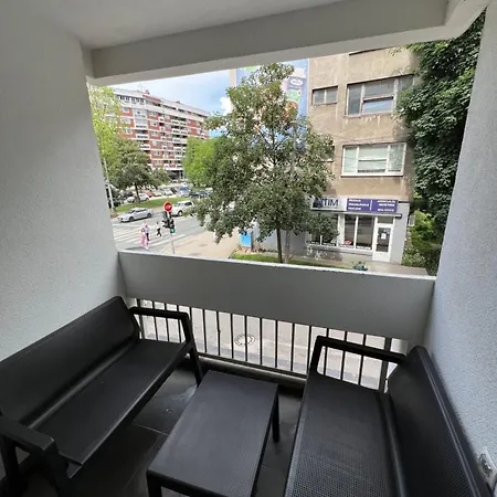 Omar Stan Na Dan Besplatan Parking Sarajevo
